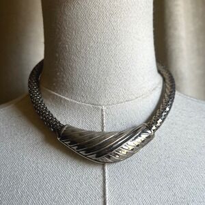 Vintage Silver Tone Mesh Collar Necklace Sculptural Modernist Choker